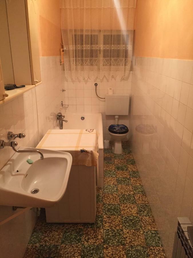 Apartman Frane 6+2 Brodarica  Exterior foto