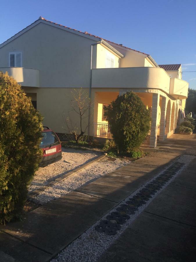 Apartman Frane 6+2 Brodarica  Exterior foto